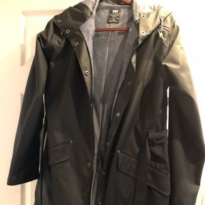 Women’s Helly Hansen Navy Blue Rain Jacket Medium